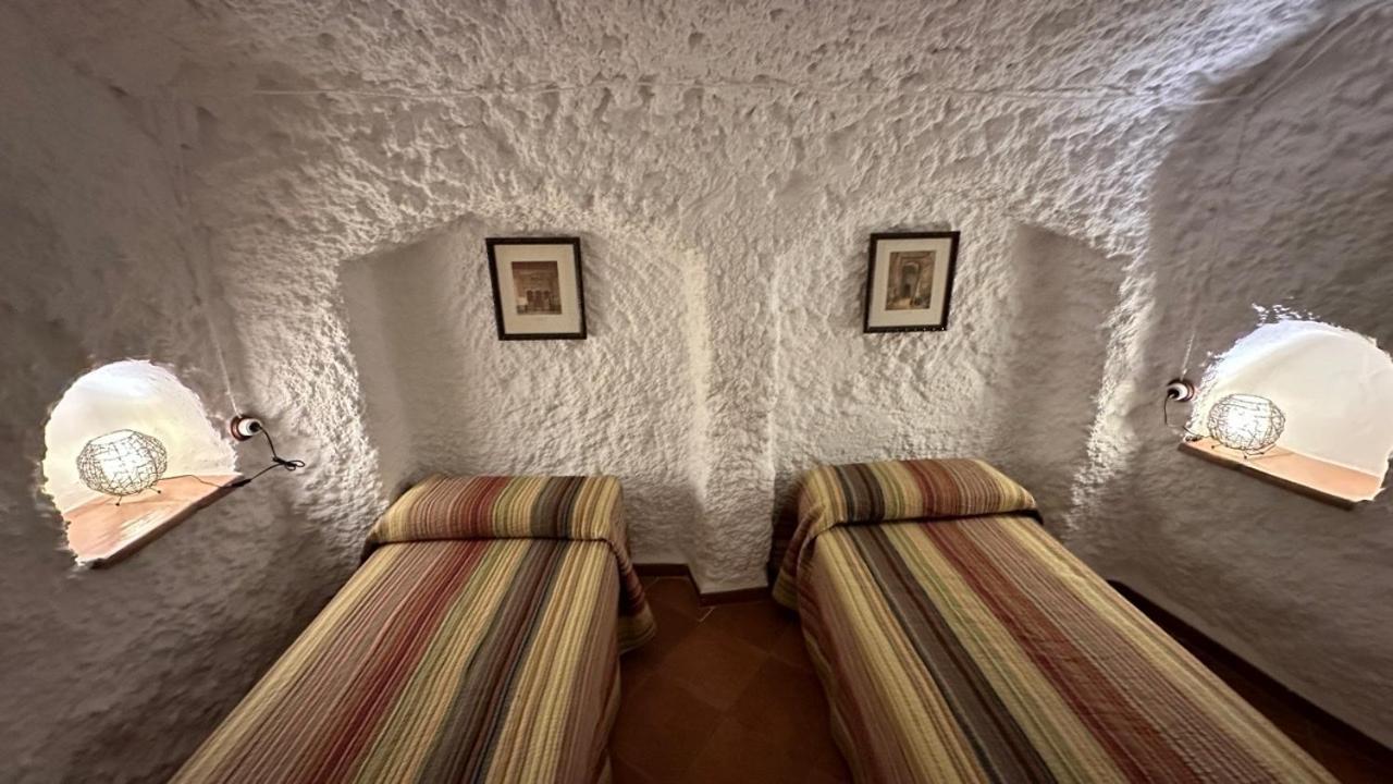 Cuevas El Torriblanco Guest House Gorafe ห้อง รูปภาพ