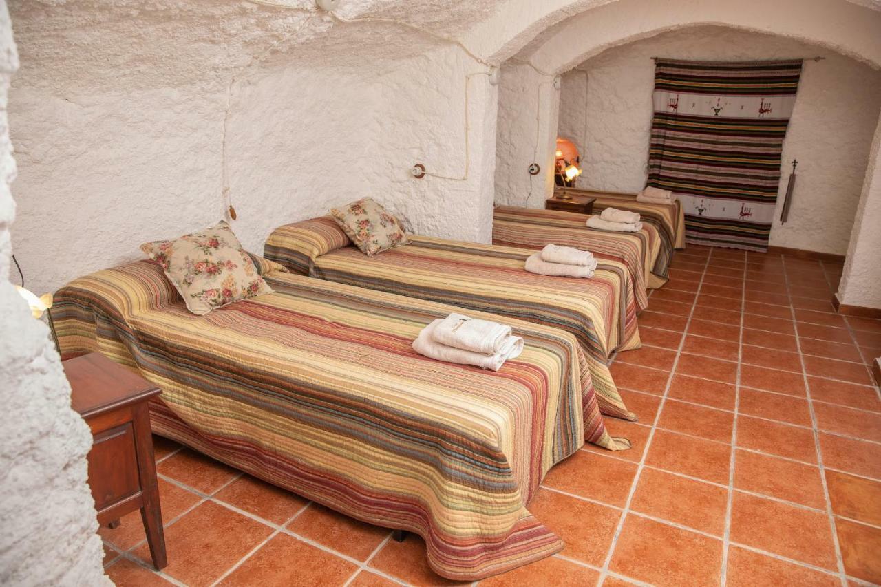 Cuevas El Torriblanco Guest House Gorafe ภายนอก รูปภาพ